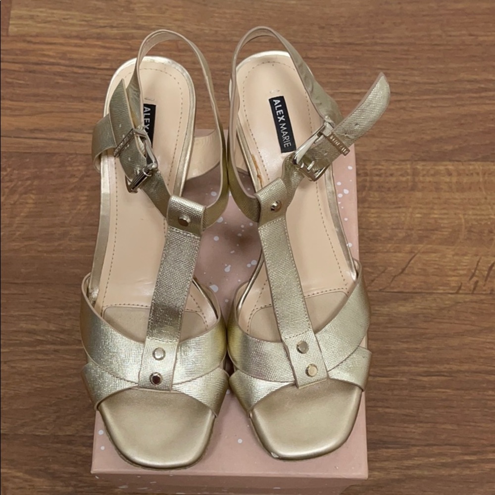 Alex Marie Wedge